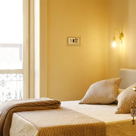 Ta-49 Bed E Breakfast Neapol