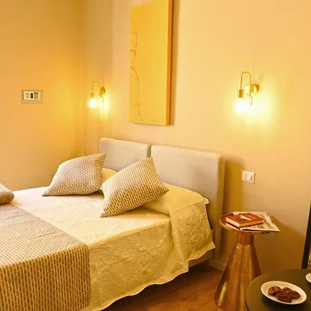 Ta-49 Bed E Breakfast * Napoli