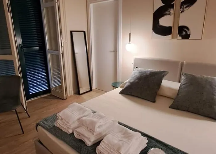 Ta-49 Bed E Breakfast 4* Napoli
