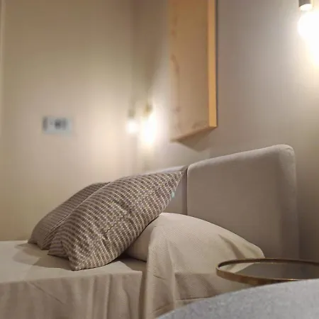 Ta-49 Bed E Breakfast Couette-café Naples