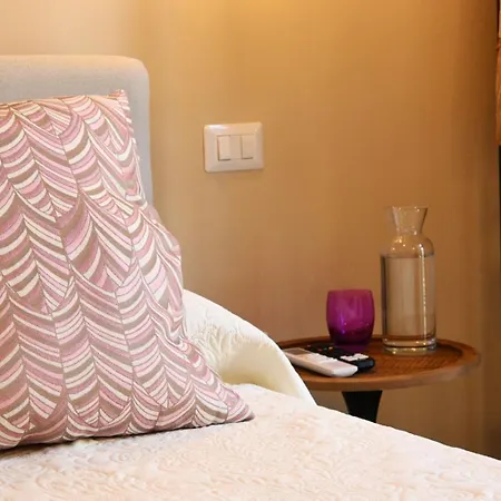 Ta-49 Bed E Breakfast 4* Napoli