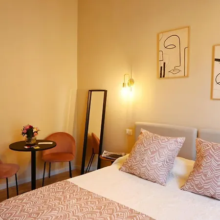 Ta-49 Bed E Breakfast 4* Napoli