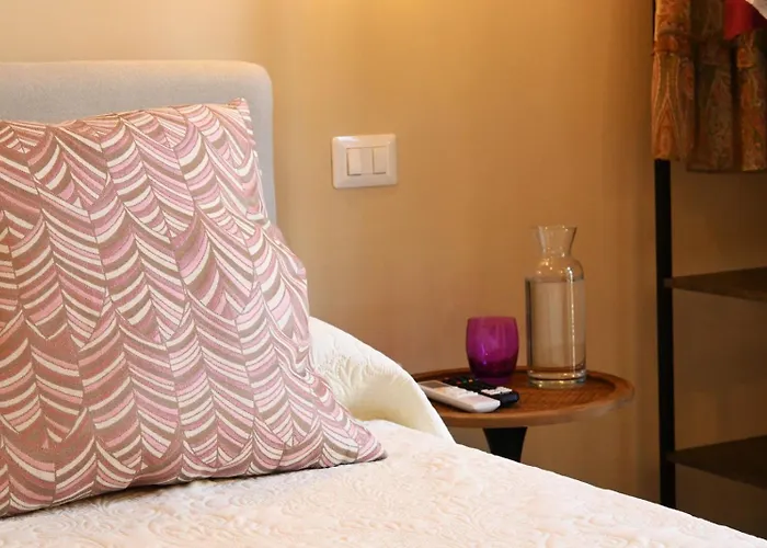 Ta-49 Bed E Breakfast 4* Napoli