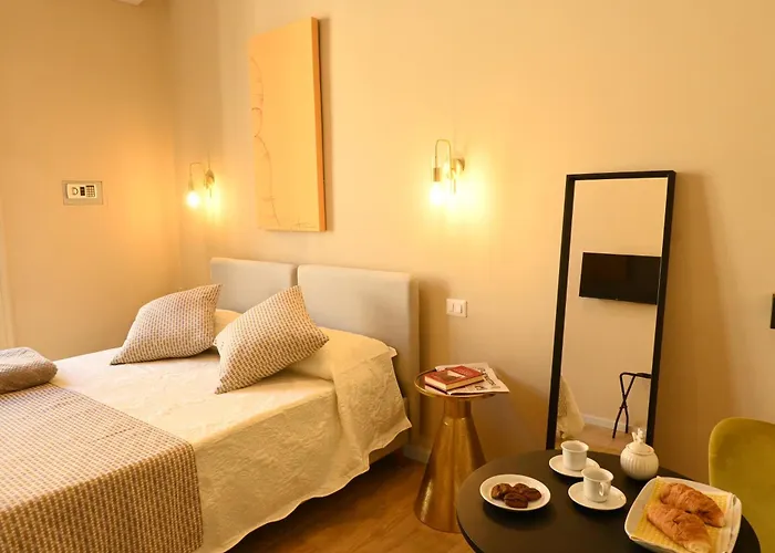 Ta-49 Bed E Breakfast 4* Napoli