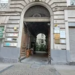 Ta-49 Bed E Breakfast Napoli