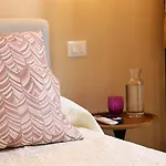 Ta-49 Bed E Breakfast 4* Napoli
