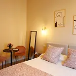 Ta-49 Bed E Breakfast 4* Napoli