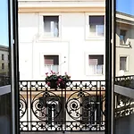 Ta-49 Bed E Breakfast Oda ve Kahvaltı Napoli