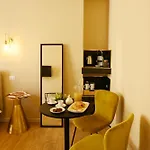 Oda ve Kahvaltı Ta-49 Bed E Breakfast Napoli