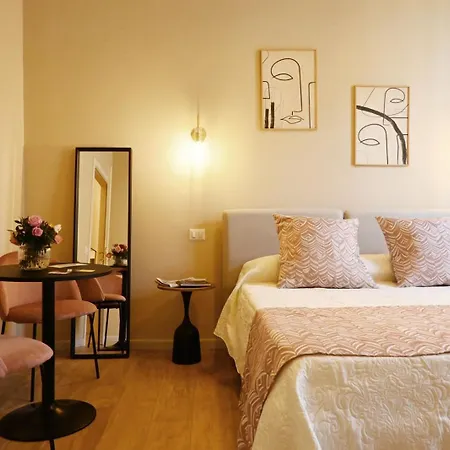 Ta-49 Bed E Breakfast 4* Неаполь