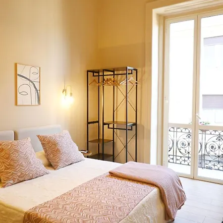 Ta-49 Bed E Breakfast Alojamento de Acomodação e Pequeno-almoço Nápoles